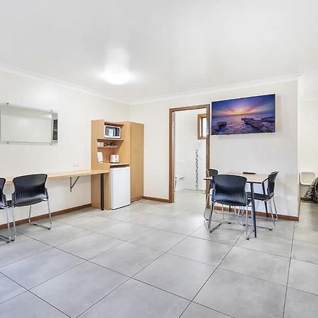 Palm Valley Motel Tarro Εξωτερικό φωτογραφία