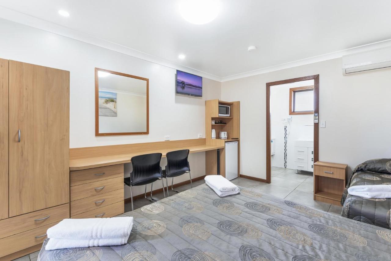 Palm Valley Motel Tarro Εξωτερικό φωτογραφία