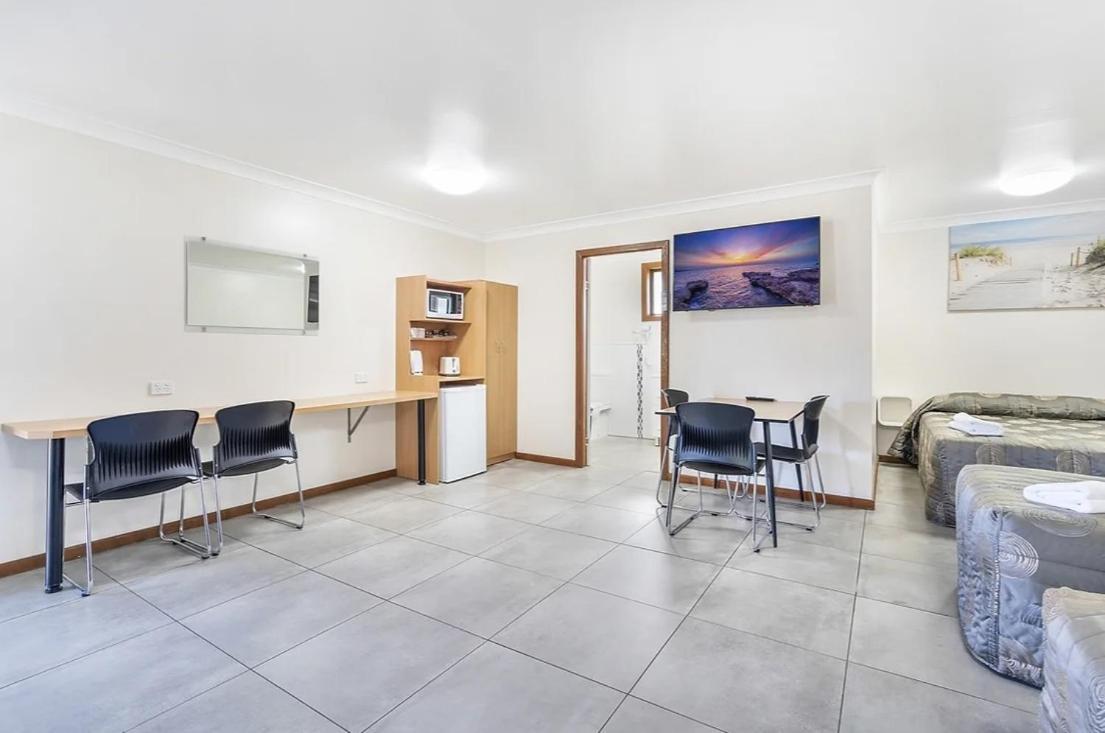Palm Valley Motel Tarro Εξωτερικό φωτογραφία